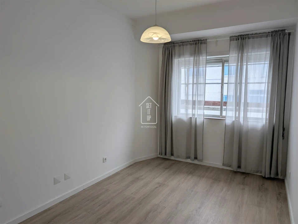 Apartamento T1 para Venda em Bonfim Foto 8