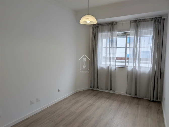 Apartamento T1 para Venda em Bonfim Foto 8