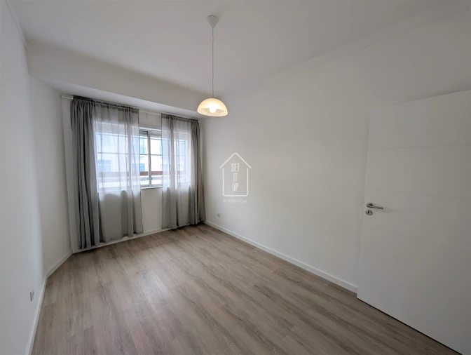 Apartamento T1 para Venda em Bonfim Foto 6