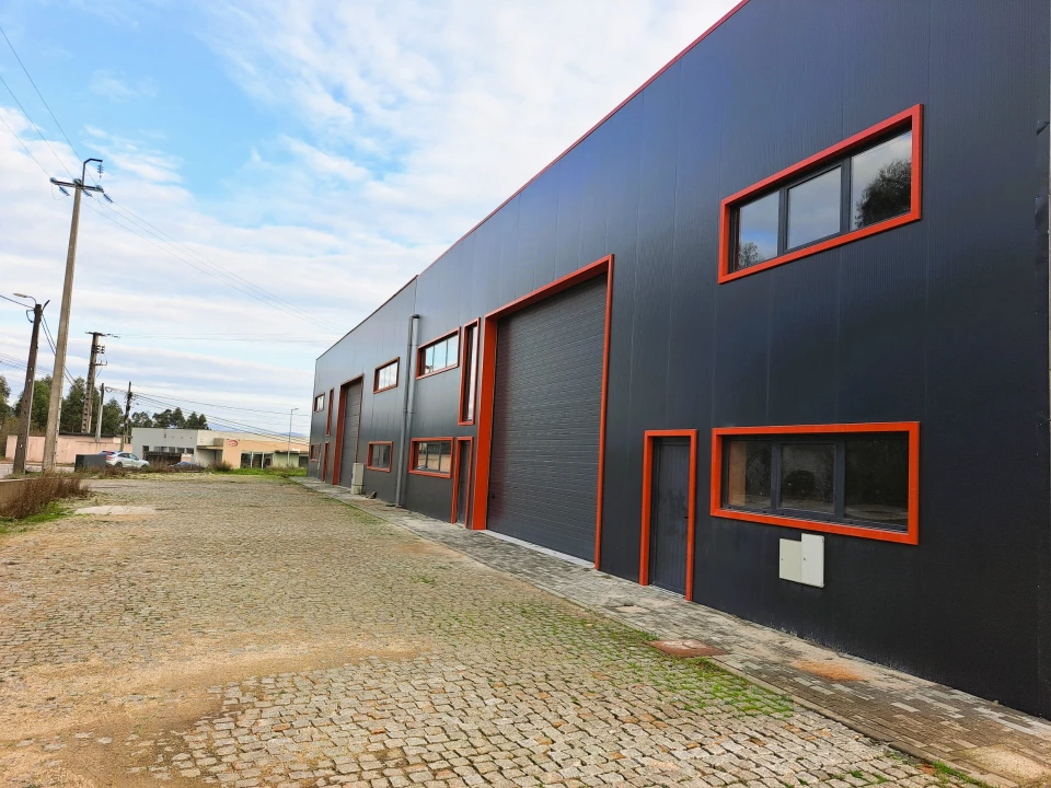 Armazém para Venda em Oleiros Foto 1