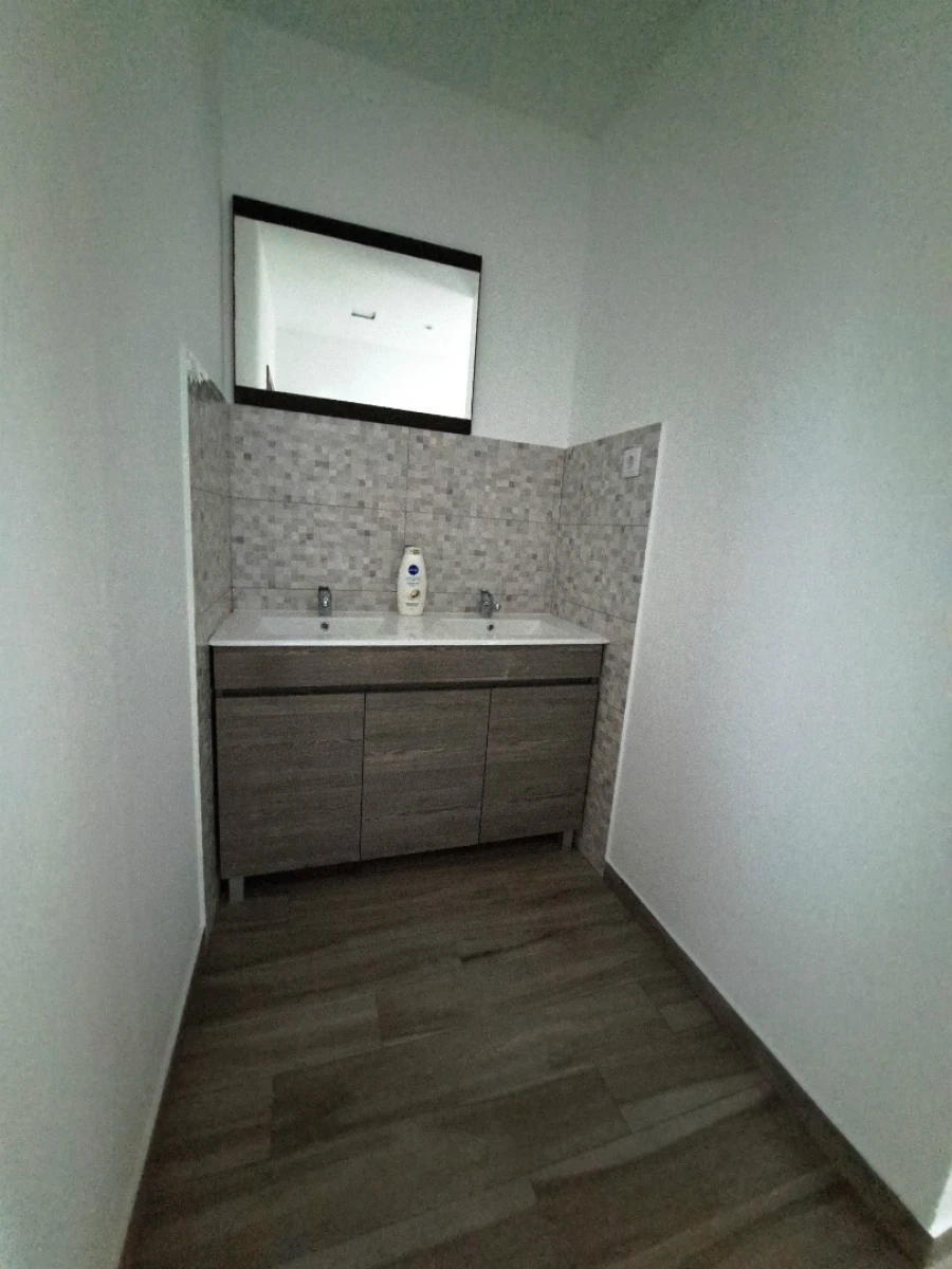 Armazém para Venda em Oleiros Foto 9