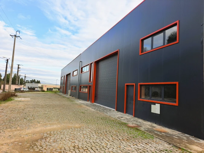 Armazém para Venda em Oleiros Foto 1