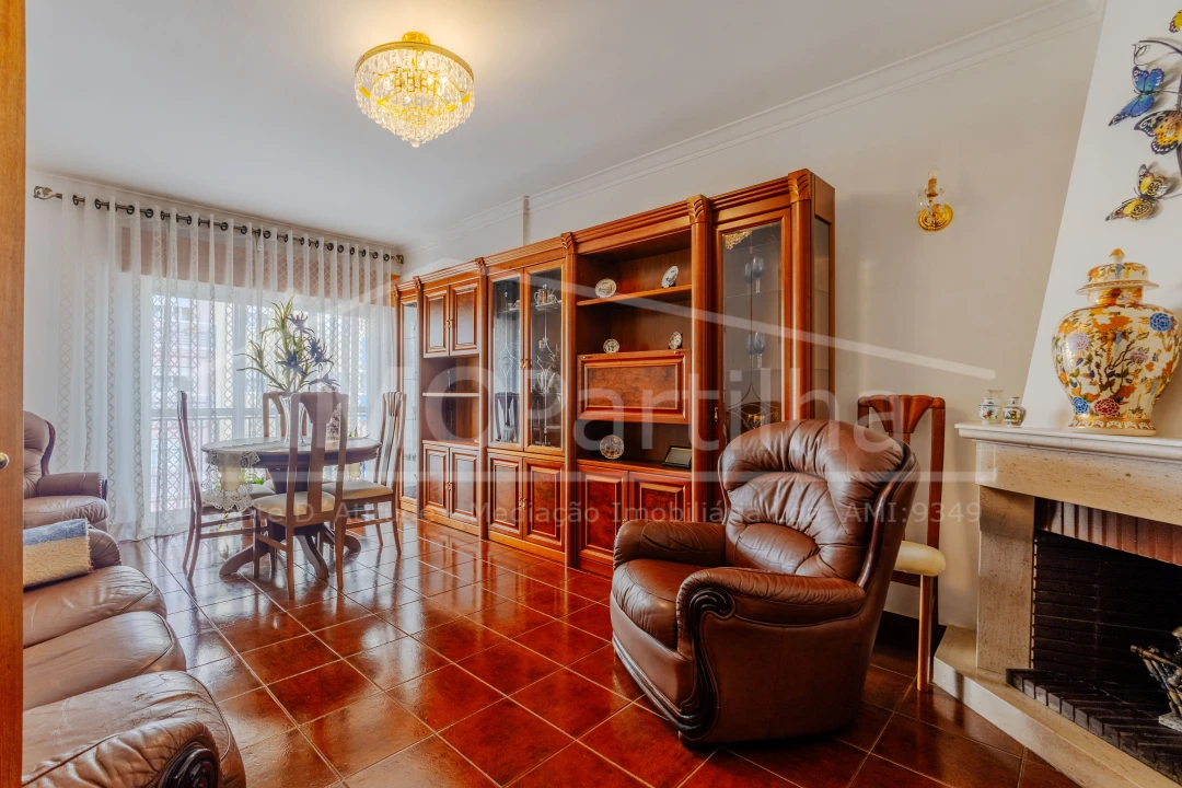 Apartamento T1 para Venda em Massamá e Monte Abraão Foto 2