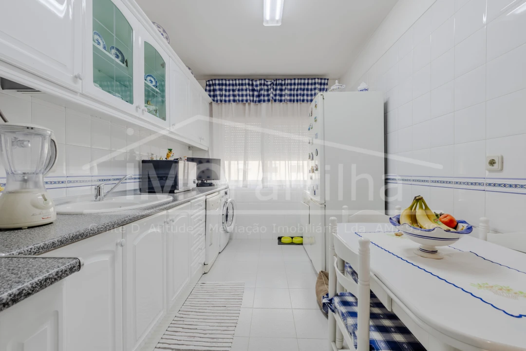 Apartamento T1 para Venda em Massamá e Monte Abraão Foto 18