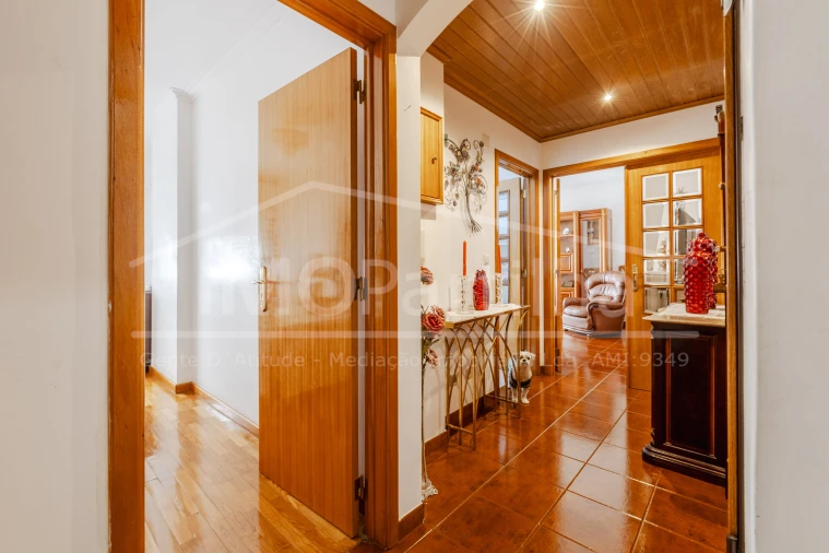 Apartamento T1 para Venda em Massamá e Monte Abraão Foto 13