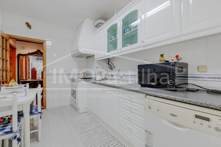 Apartamento T1 para Venda em Massamá e Monte Abraão Foto 20