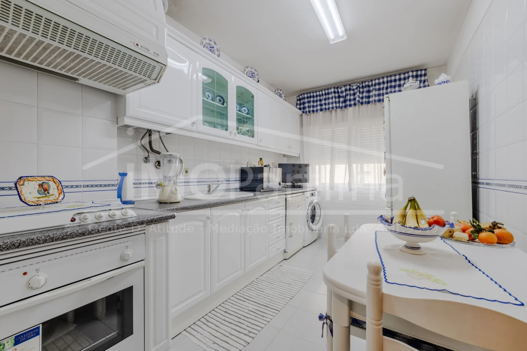 Apartamento T1 para Venda em Massamá e Monte Abraão Foto 1