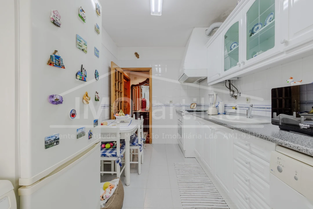 Apartamento T1 para Venda em Massamá e Monte Abraão Foto 19