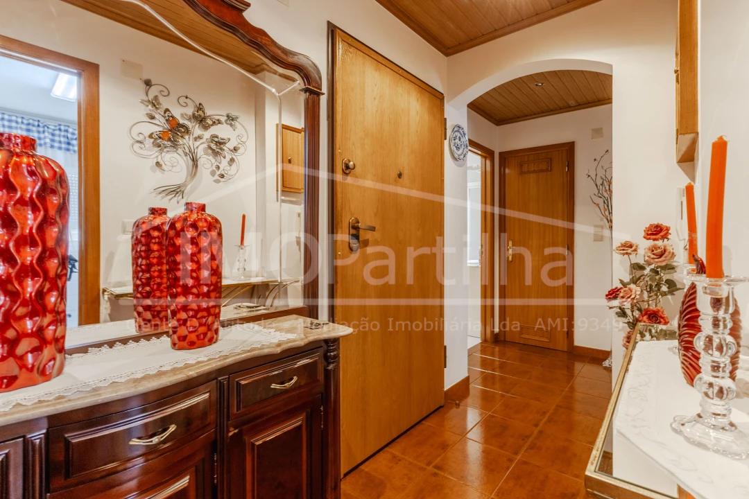 Apartamento T1 para Venda em Massamá e Monte Abraão Foto 16