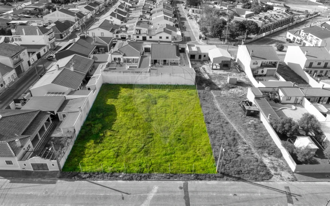 Terreno para Venda em Benfica do Ribatejo Foto 2