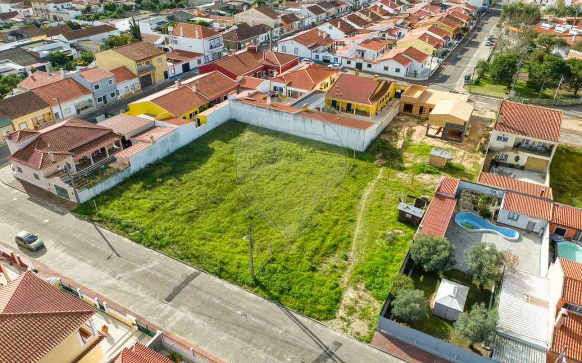 Terreno para Venda em Benfica do Ribatejo Foto 4