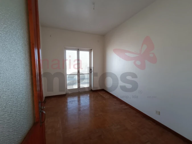 Prédio para Venda em Peniche Foto 23