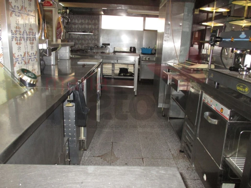 Negócio para Venda em Almeirim Foto 1