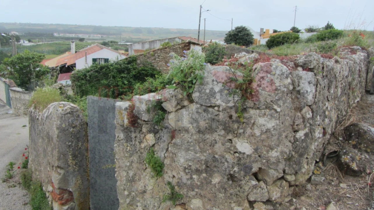 Terreno para Venda em São Bartolomeu dos Galegos e Moledo Foto 10