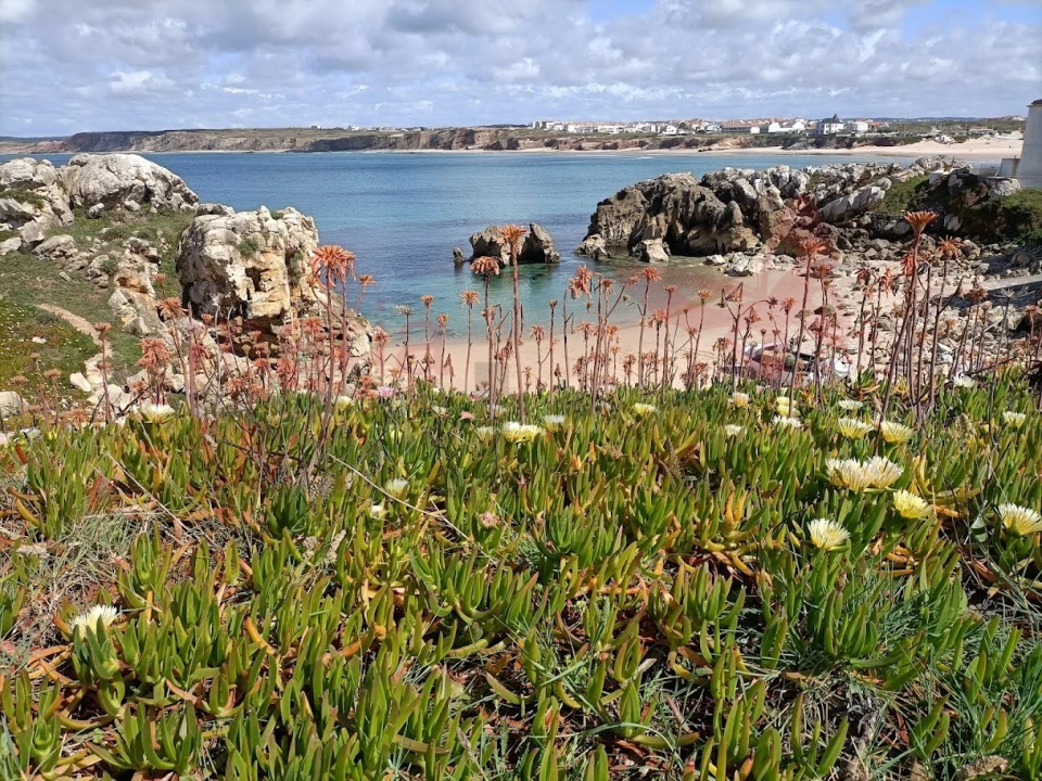 Terreno para Venda em Atouguia da Baleia Foto 5
