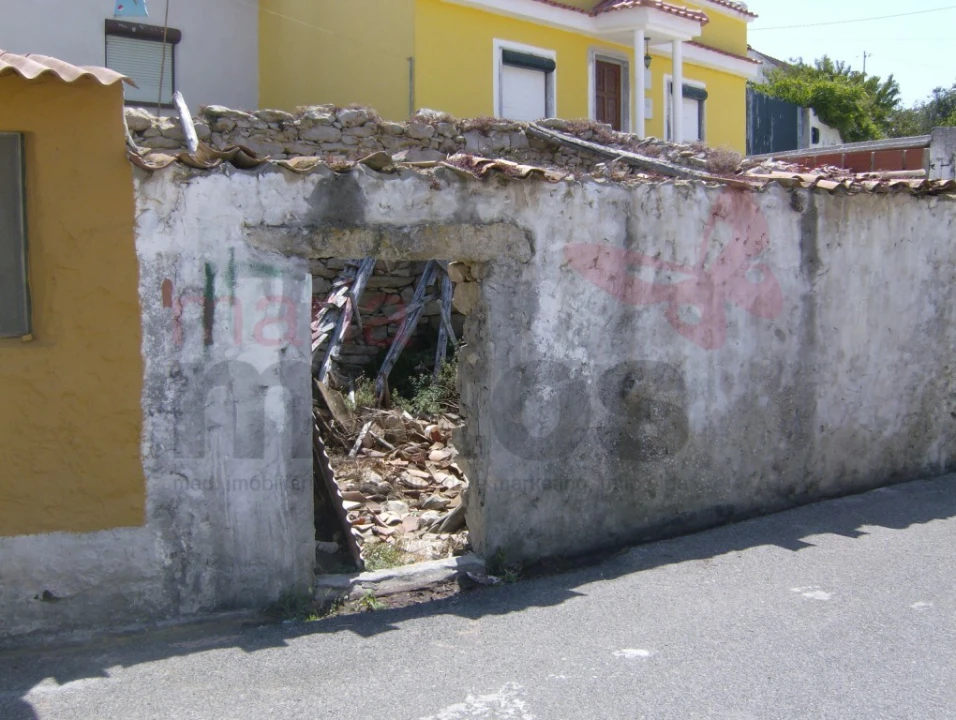 Terreno para Venda em São Bartolomeu dos Galegos e Moledo Foto 1