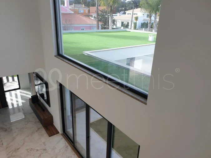 Moradia T5 para Venda em Corroios Foto 12