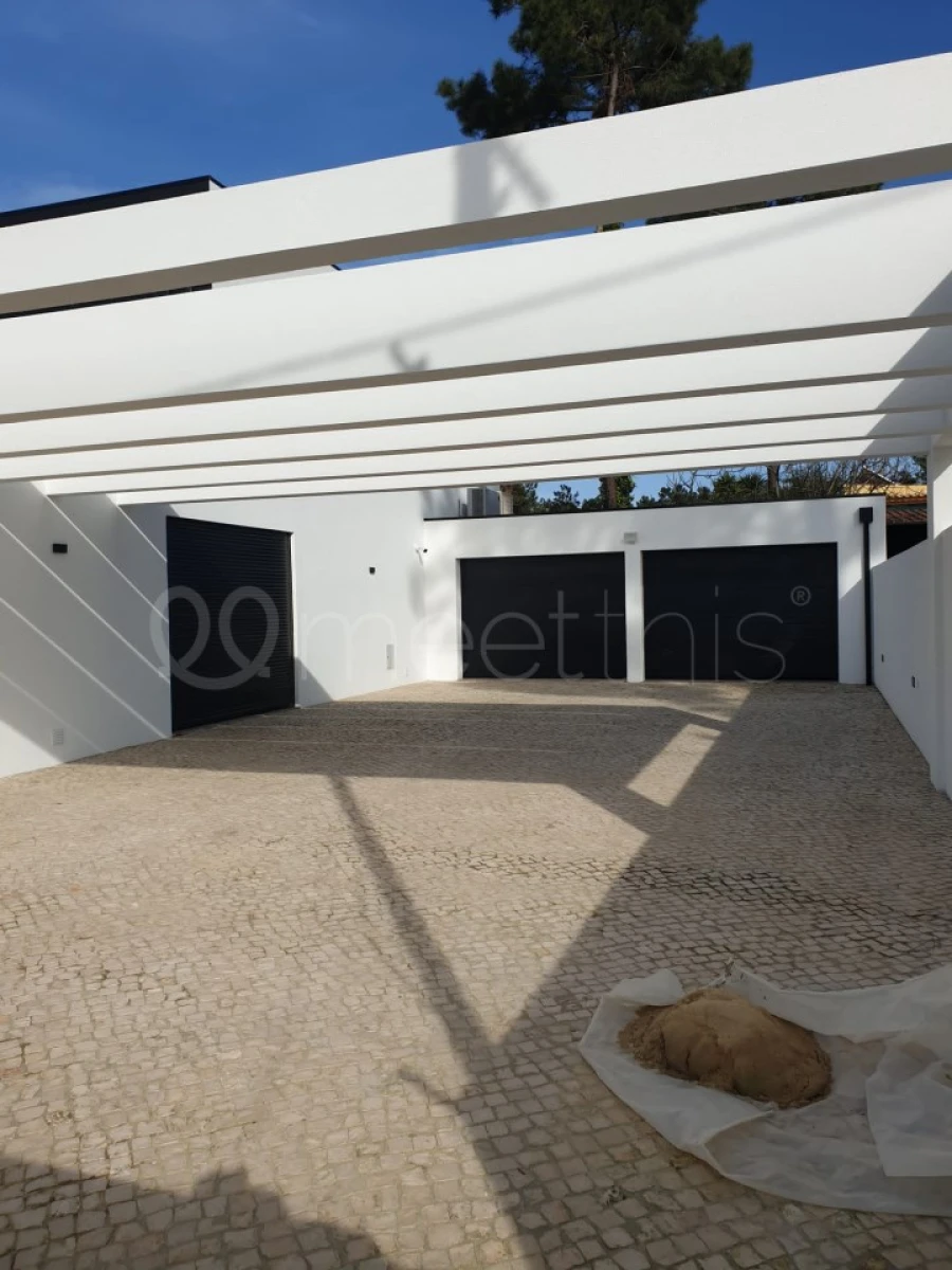 Moradia T5 para Venda em Corroios Foto 16