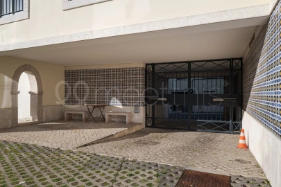 Apartamento T1 para Venda em Oeiras e São Julião da Barra, Paço de Arcos e Caxias