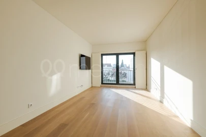 Apartamento T1 para Venda em Oeiras e São Julião da Barra, Paço de Arcos e Caxias