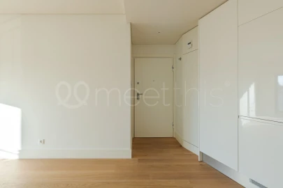 Apartamento T1 para Venda em Oeiras e São Julião da Barra, Paço de Arcos e Caxias