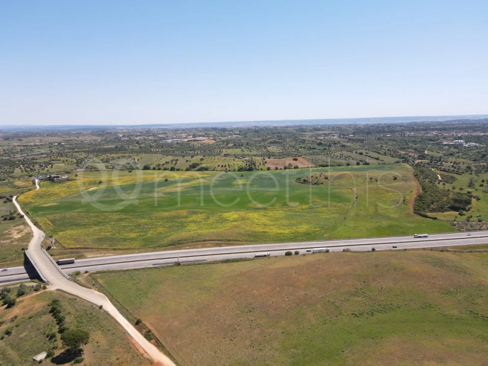 Terreno Comércio / Armazém para Venda em Bugalhos Foto 2
