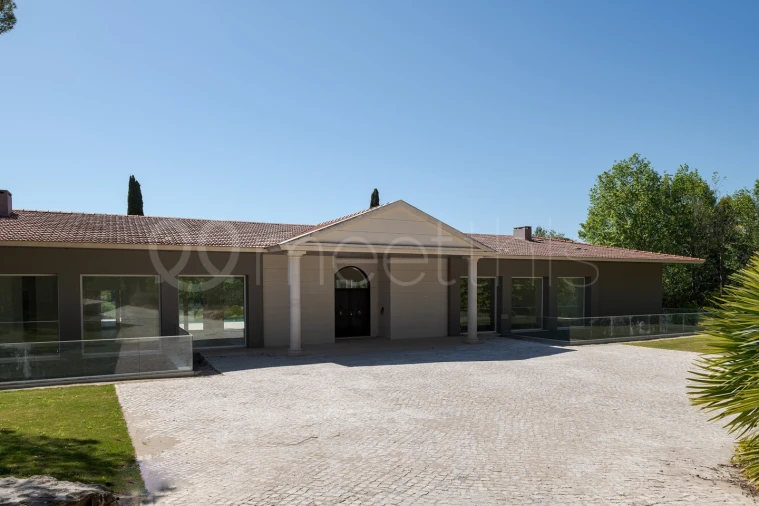 Moradia T9 para Venda em Alcabideche Foto 10