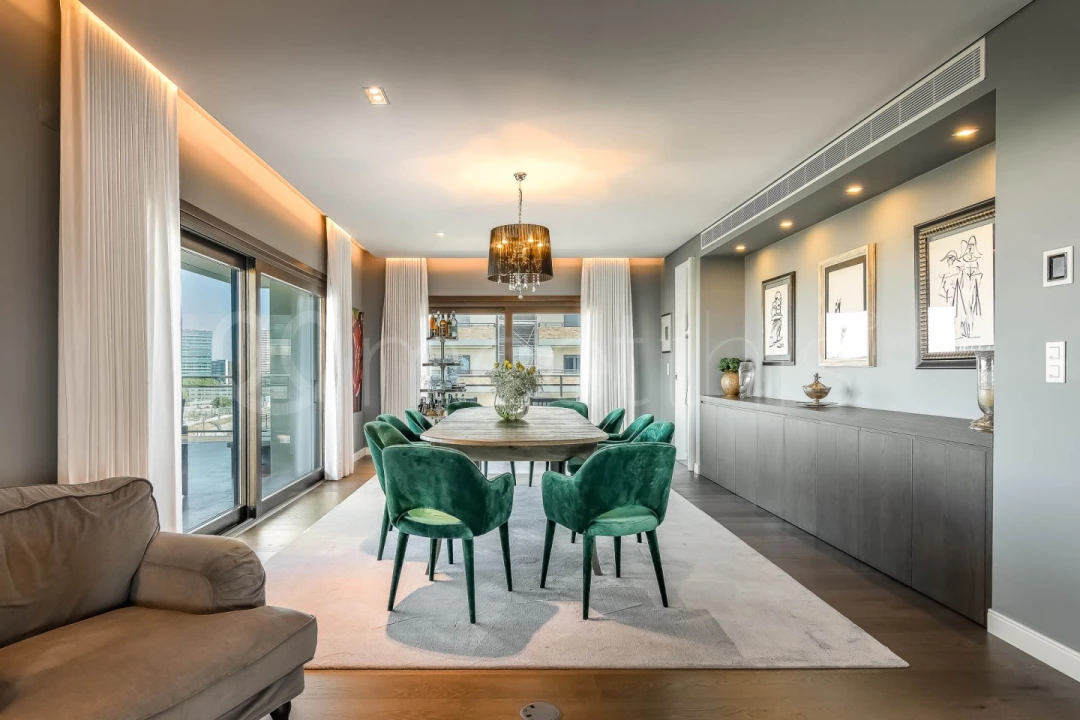 Apartamento T7 para Venda em Parque das Nações Foto 5