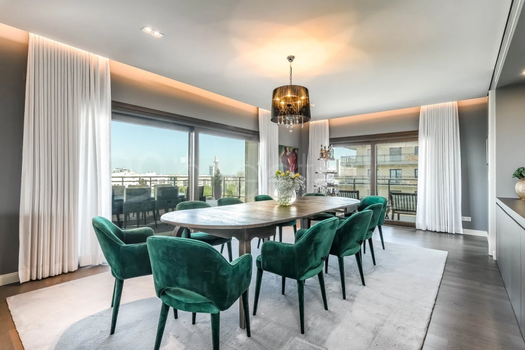 Apartamento T7 para Venda em Parque das Nações Foto 6