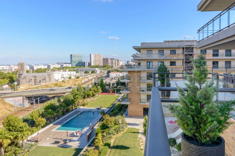 Apartamento T7 para Venda em Parque das Nações Foto 22