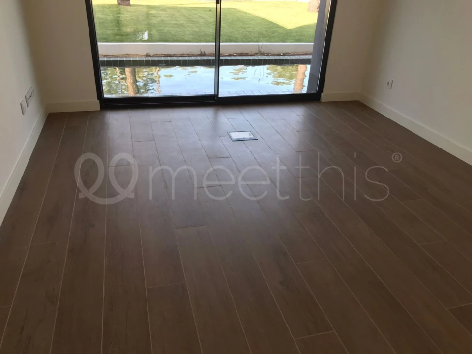 Moradia T6 para Venda em Charneca de Caparica e Sobreda Foto 16