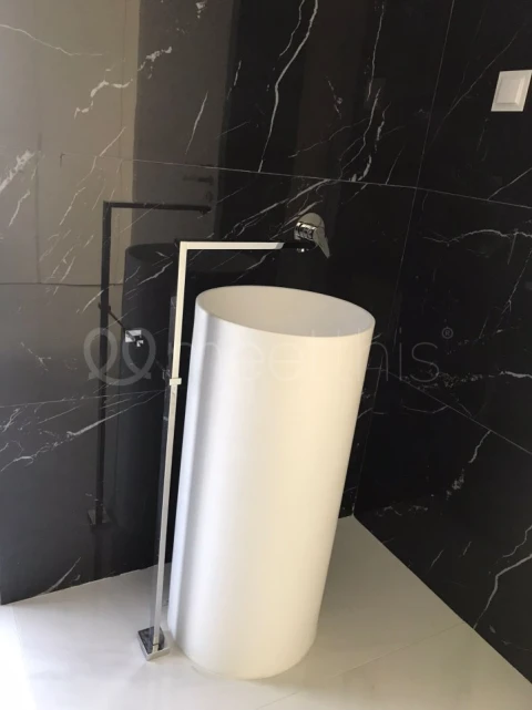 Moradia T6 para Venda em Charneca de Caparica e Sobreda