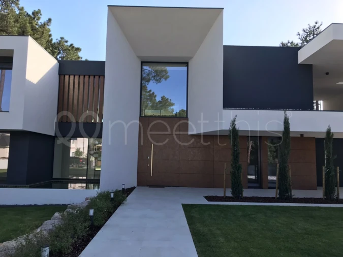 Moradia T6 para Venda em Charneca de Caparica e Sobreda Foto 4