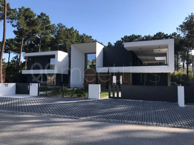 Moradia T6 para Venda em Charneca de Caparica e Sobreda Foto 2