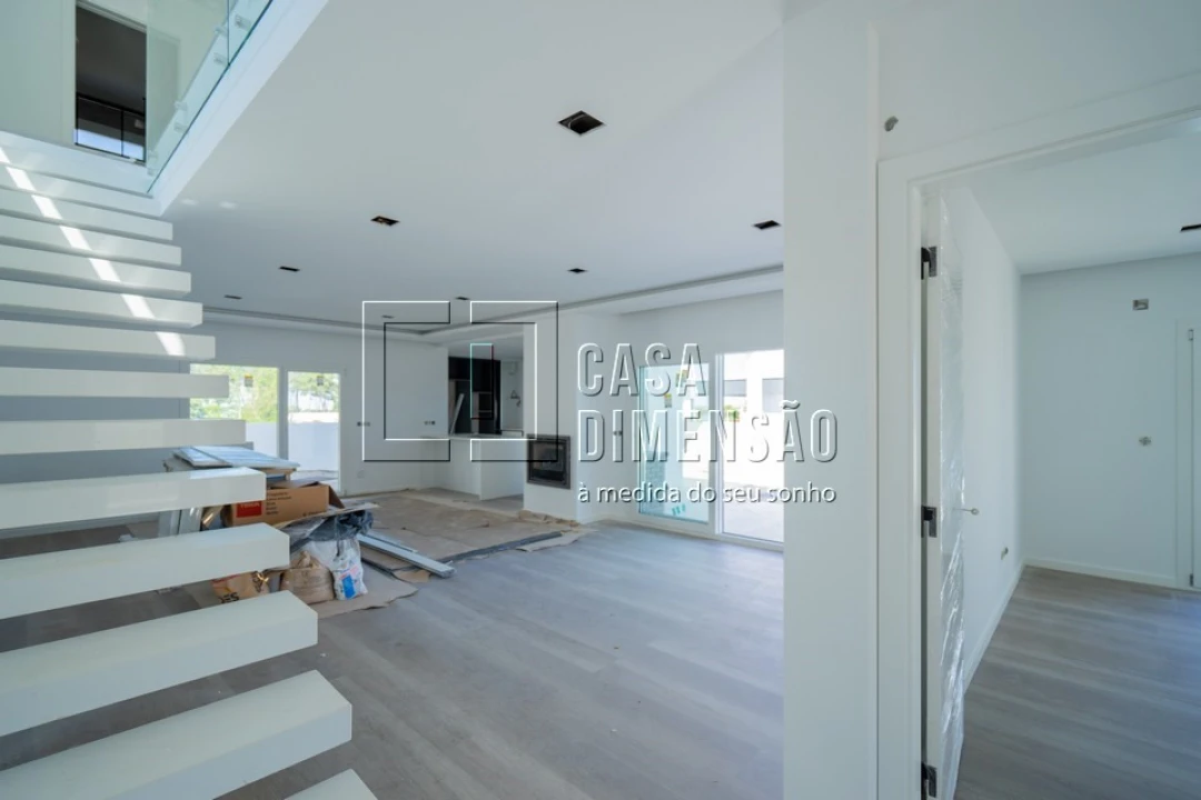 Moradia T4 para Venda em Charneca de Caparica e Sobreda Foto 4