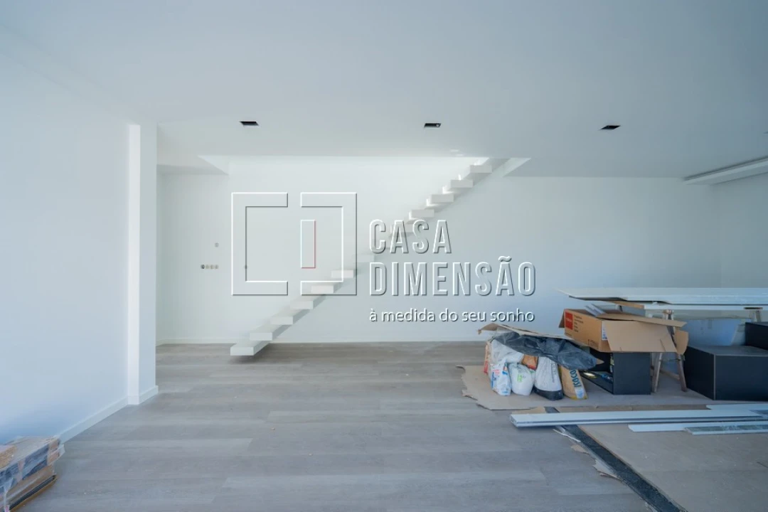 Moradia T4 para Venda em Charneca de Caparica e Sobreda Foto 10