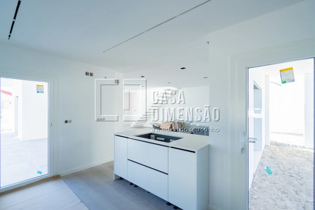Moradia T4 para Venda em Charneca de Caparica e Sobreda Foto 22