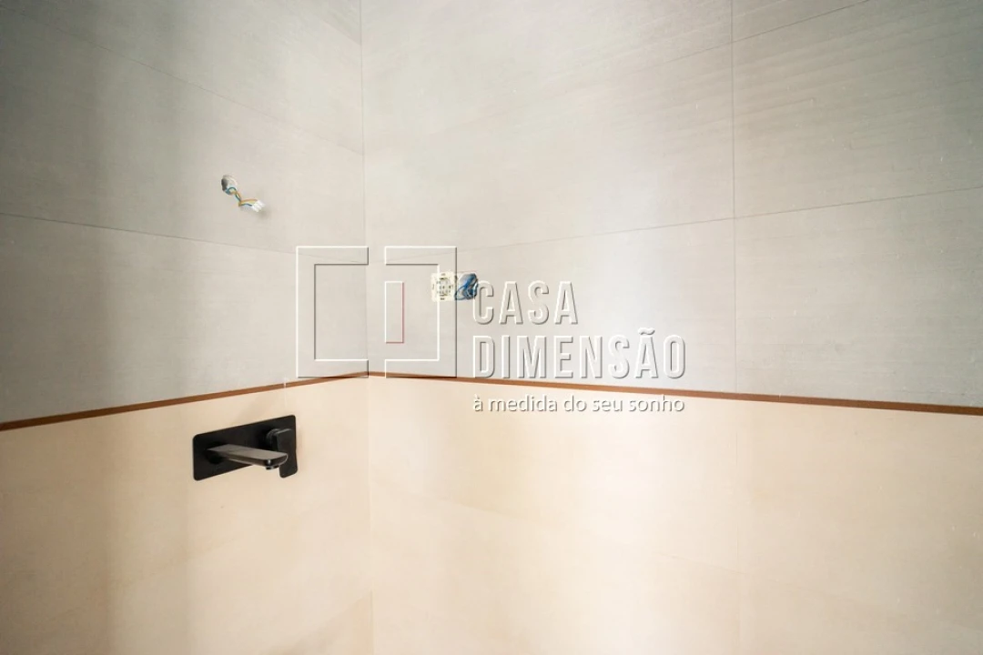 Moradia T4 para Venda em Charneca de Caparica e Sobreda Foto 27