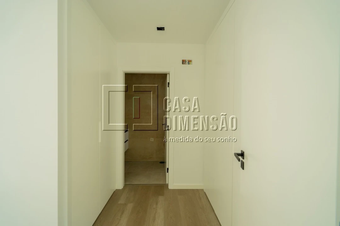 Moradia T4 para Venda em Charneca de Caparica e Sobreda Foto 31