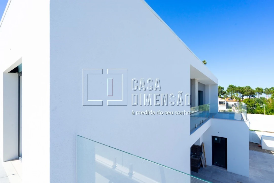 Moradia T4 para Venda em Charneca de Caparica e Sobreda Foto 39