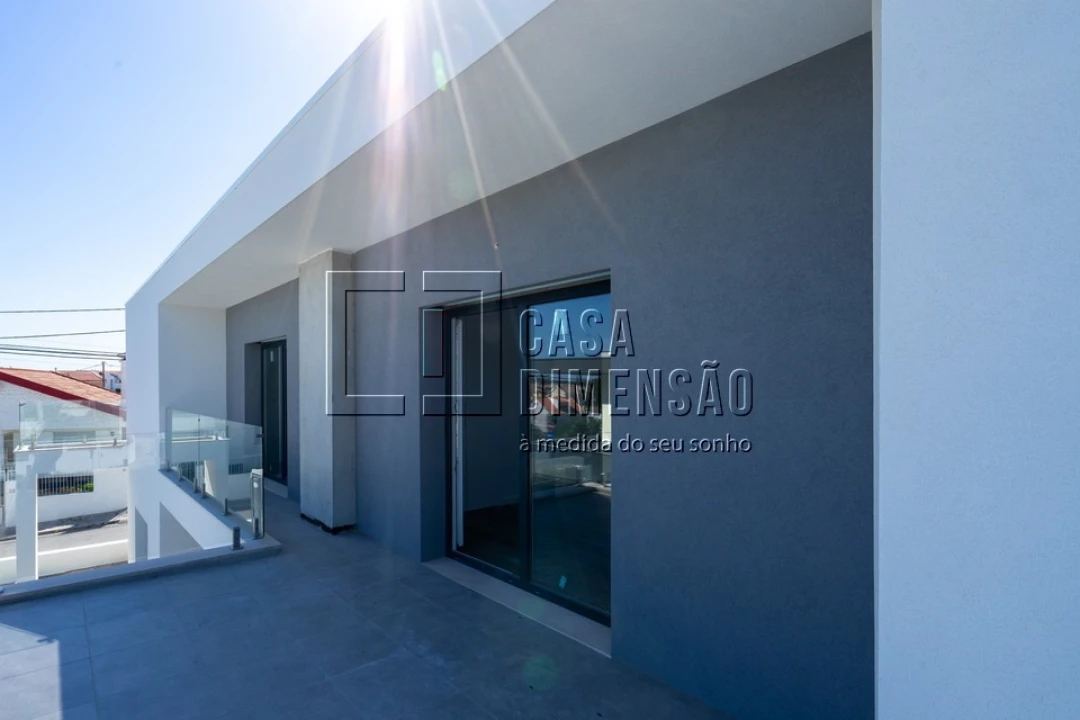 Moradia T4 para Venda em Charneca de Caparica e Sobreda Foto 45