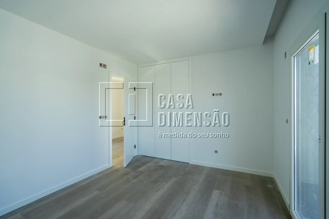 Moradia T4 para Venda em Charneca de Caparica e Sobreda Foto 49