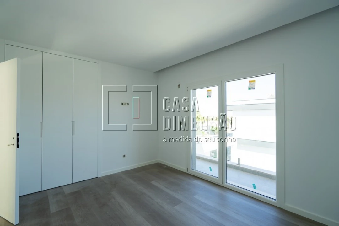 Moradia T4 para Venda em Charneca de Caparica e Sobreda Foto 51