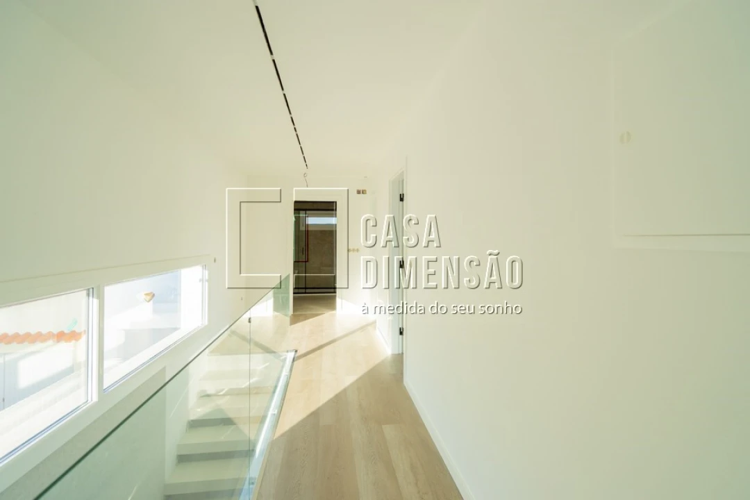 Moradia T4 para Venda em Charneca de Caparica e Sobreda Foto 57