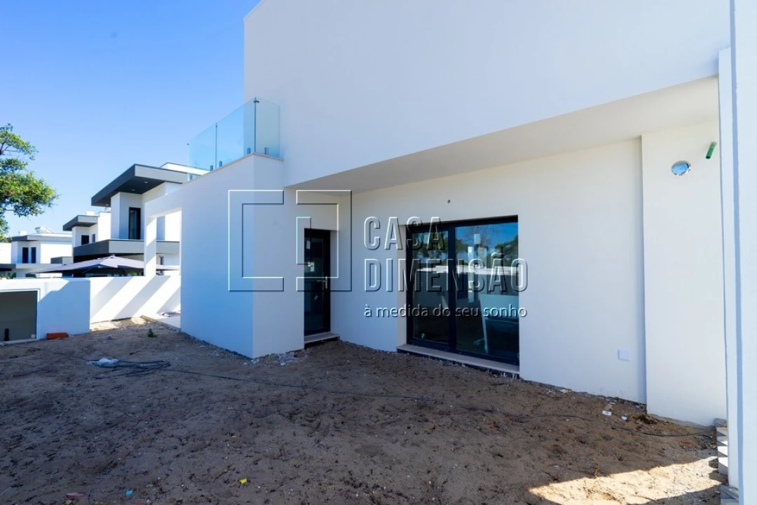 Moradia T4 para Venda em Charneca de Caparica e Sobreda Foto 65