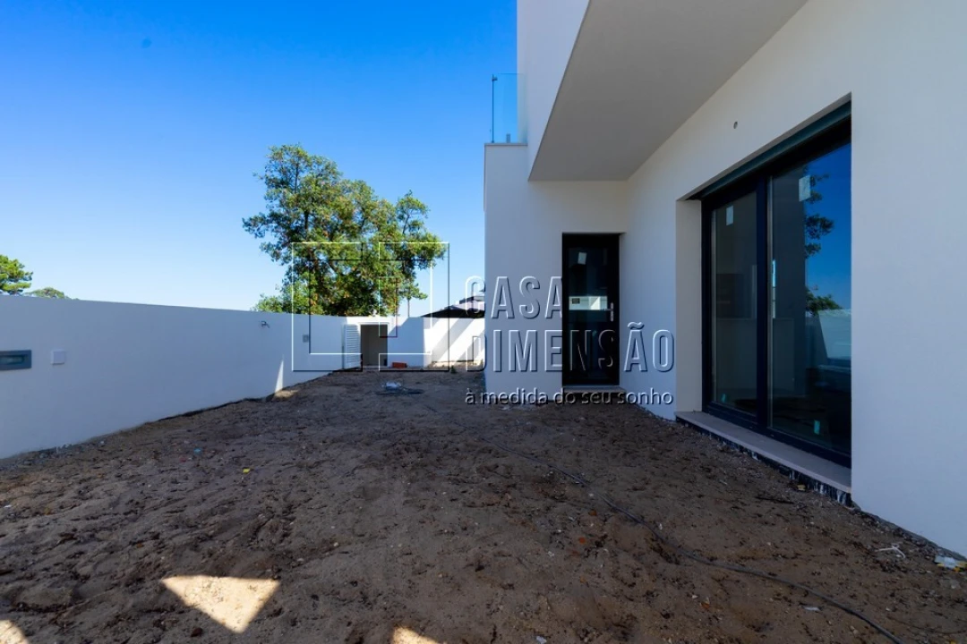 Moradia T4 para Venda em Charneca de Caparica e Sobreda Foto 66
