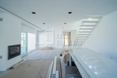 Moradia T4 para Venda em Charneca de Caparica e Sobreda