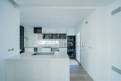 Moradia T4 para Venda em Charneca de Caparica e Sobreda