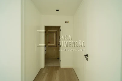 Moradia T4 para Venda em Charneca de Caparica e Sobreda