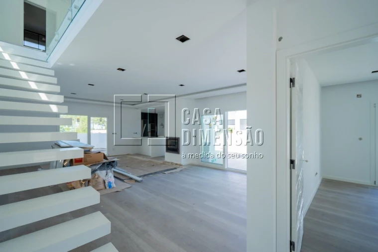 Moradia T4 para Venda em Charneca de Caparica e Sobreda Foto 4
